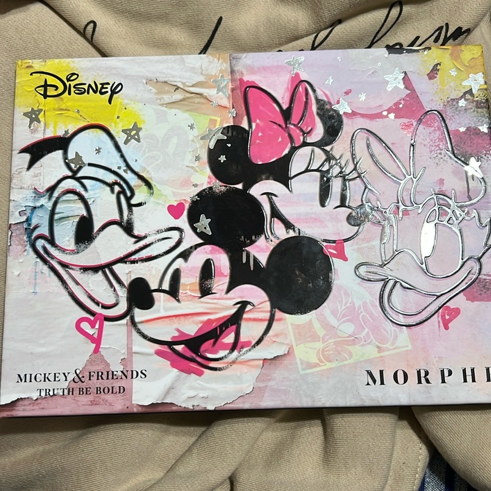 Morphe Disney eyeshadow palette